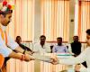 El candidato al Congreso, Vikramaditya Singh, presenta su nominación del escaño Mandi Lok Sabha
